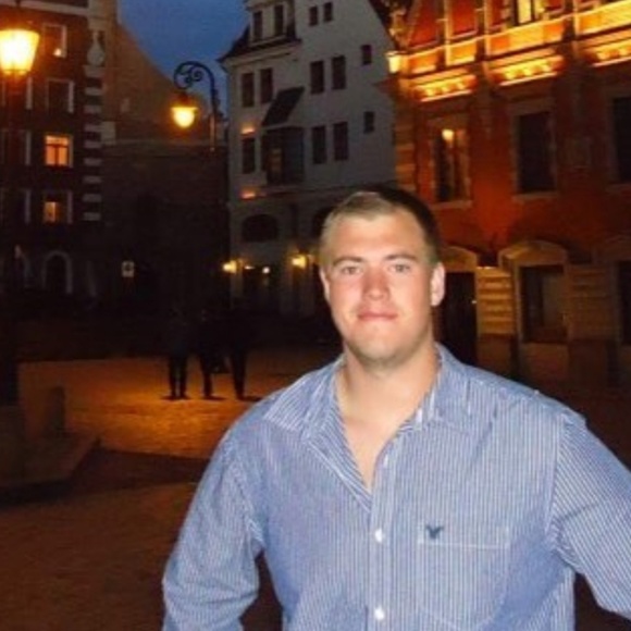 Meet your Posher, Curtis - Picture 3 of 3